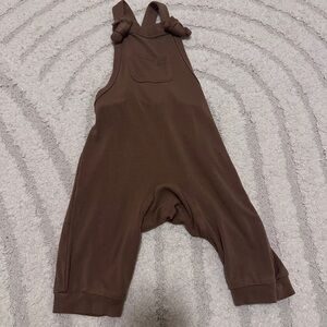 Kyte BABY Chest Pocket Knit Overalls in Warm Brown